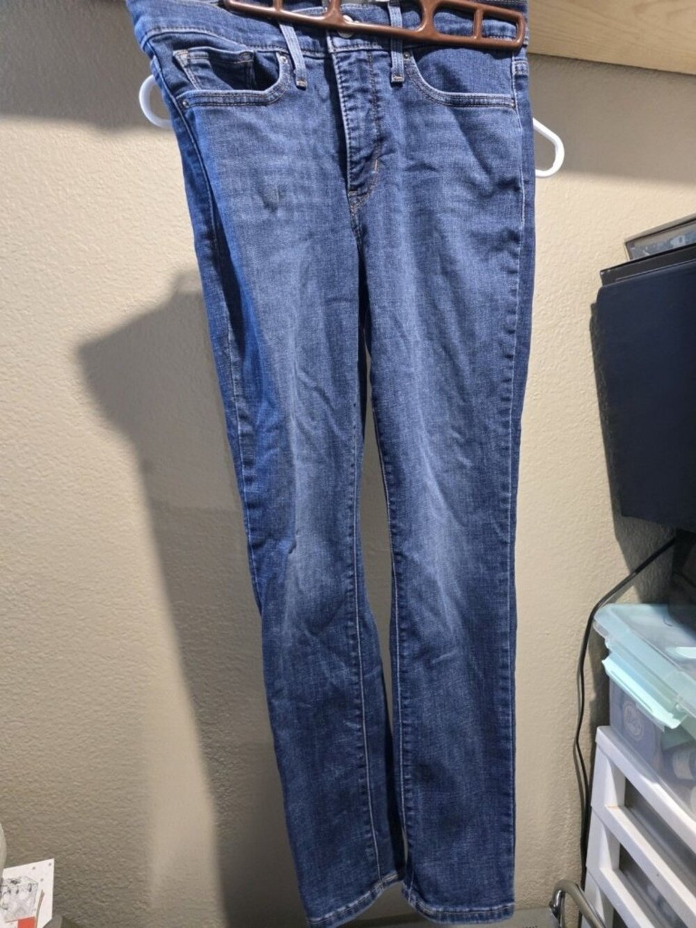 Levi's 311 Shaping Skinny Jeans Blue Stretchy Women's Waist 28 US 6 Length 28"